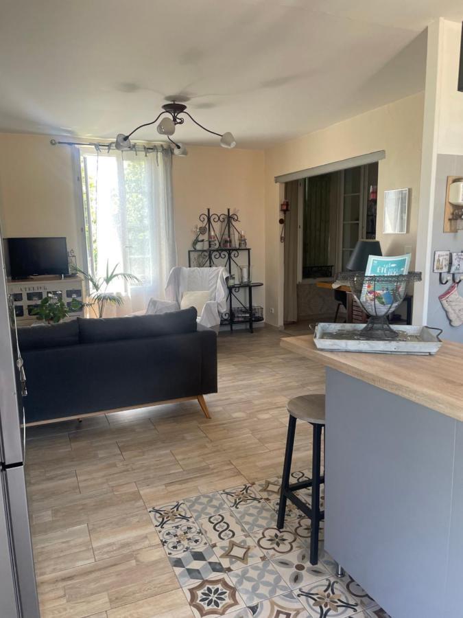 Appartement Avec Jardin En Ville ลีล-ซูร์-ลา-ซอร์ก ภายนอก รูปภาพ