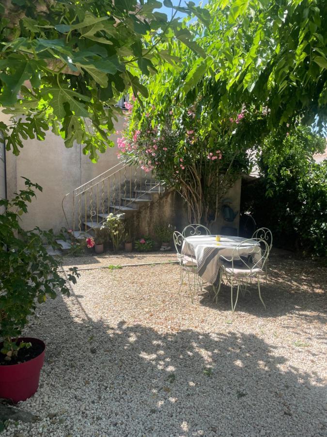 Appartement Avec Jardin En Ville ลีล-ซูร์-ลา-ซอร์ก ภายนอก รูปภาพ